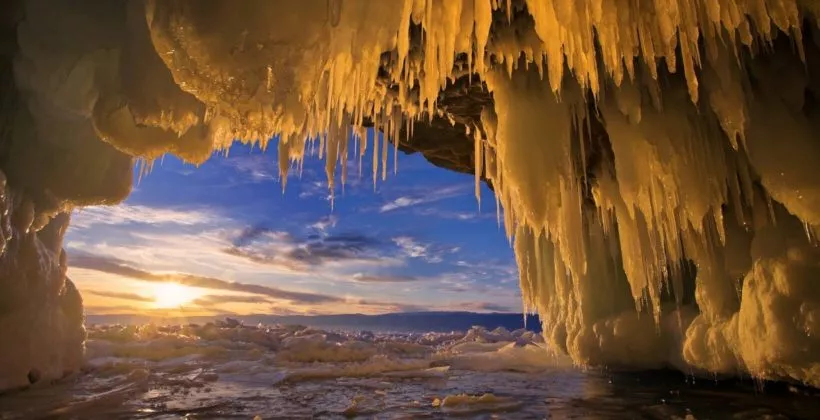 Байкал Зимой: Ледяные красоты зимнего Байкала
